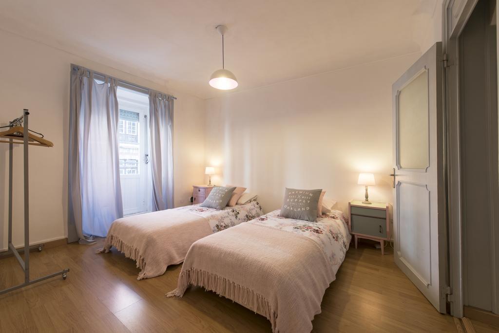 Downtown Doll'S House Apartment Lisbon Bagian luar foto